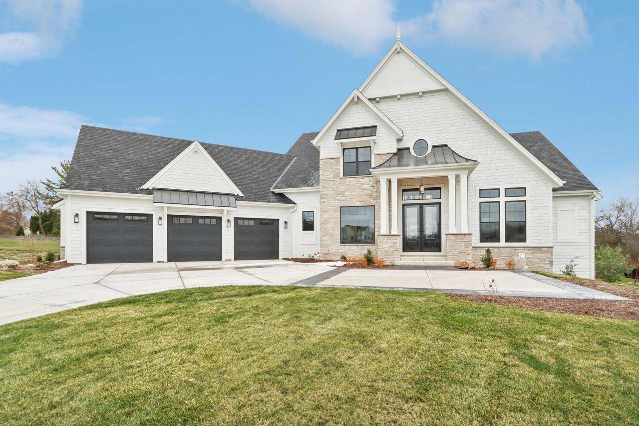 2770 Windward LANE, Delafield, WI 53018