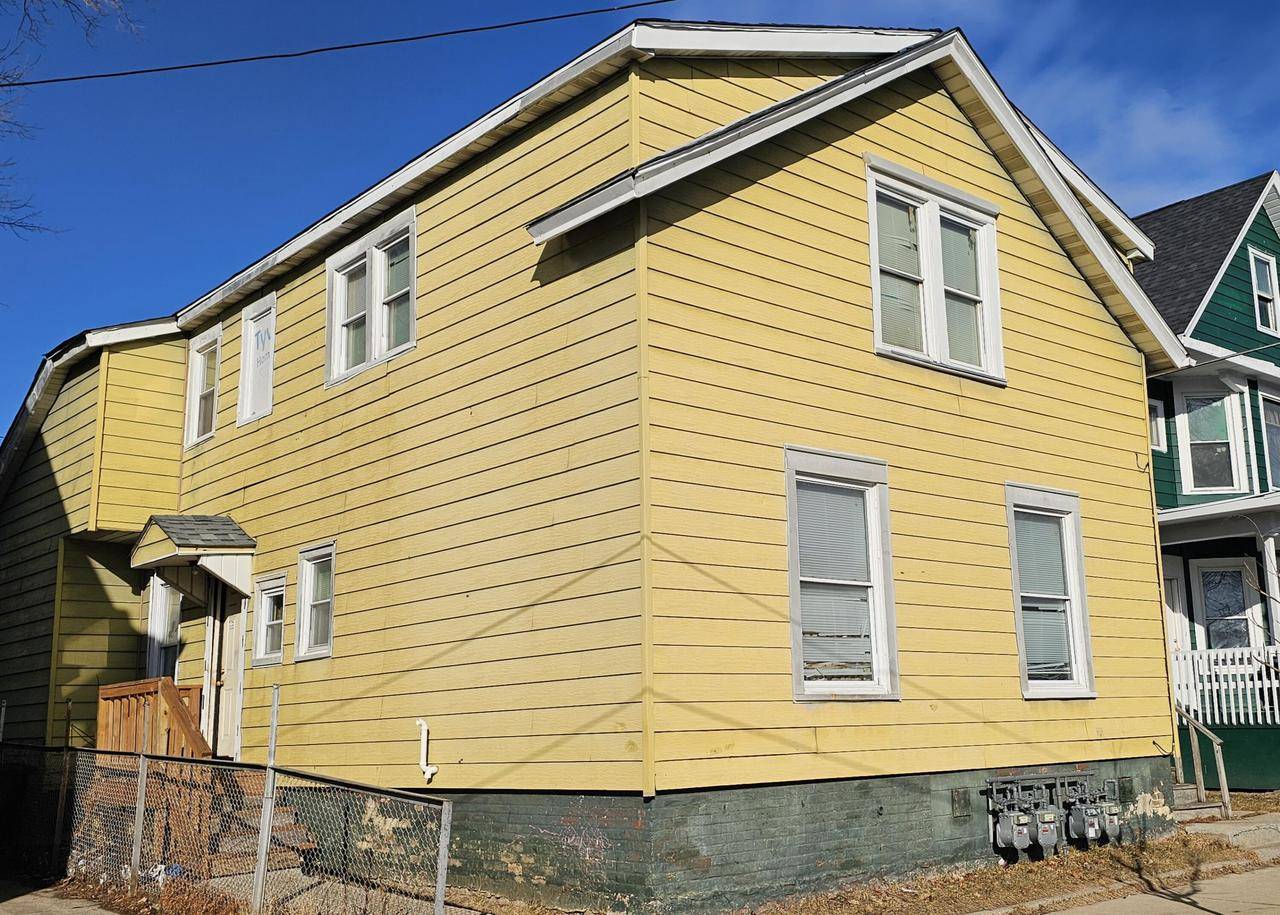 612 10th STREET, Racine, WI 53403