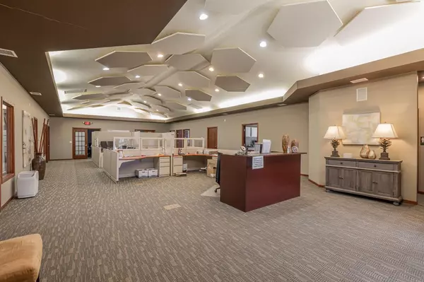 Onalaska, WI 54650,9538 E 16 Frontage ROAD