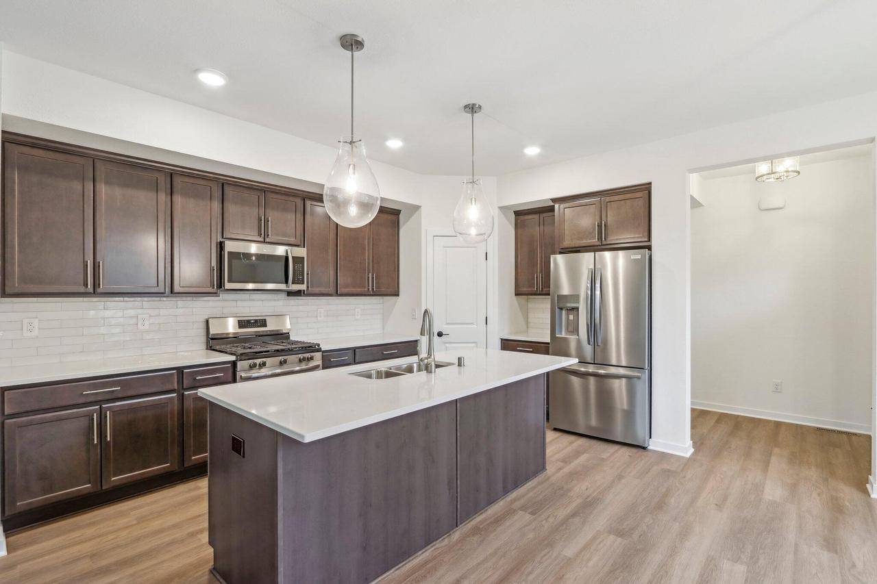 Jackson, WI 53037,W204N17665 Laurel PLACE #601