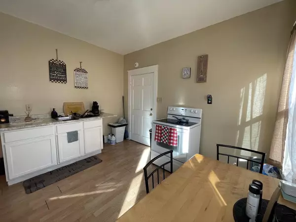 Milwaukee, WI 53204,2206 W Burnham STREET #2208