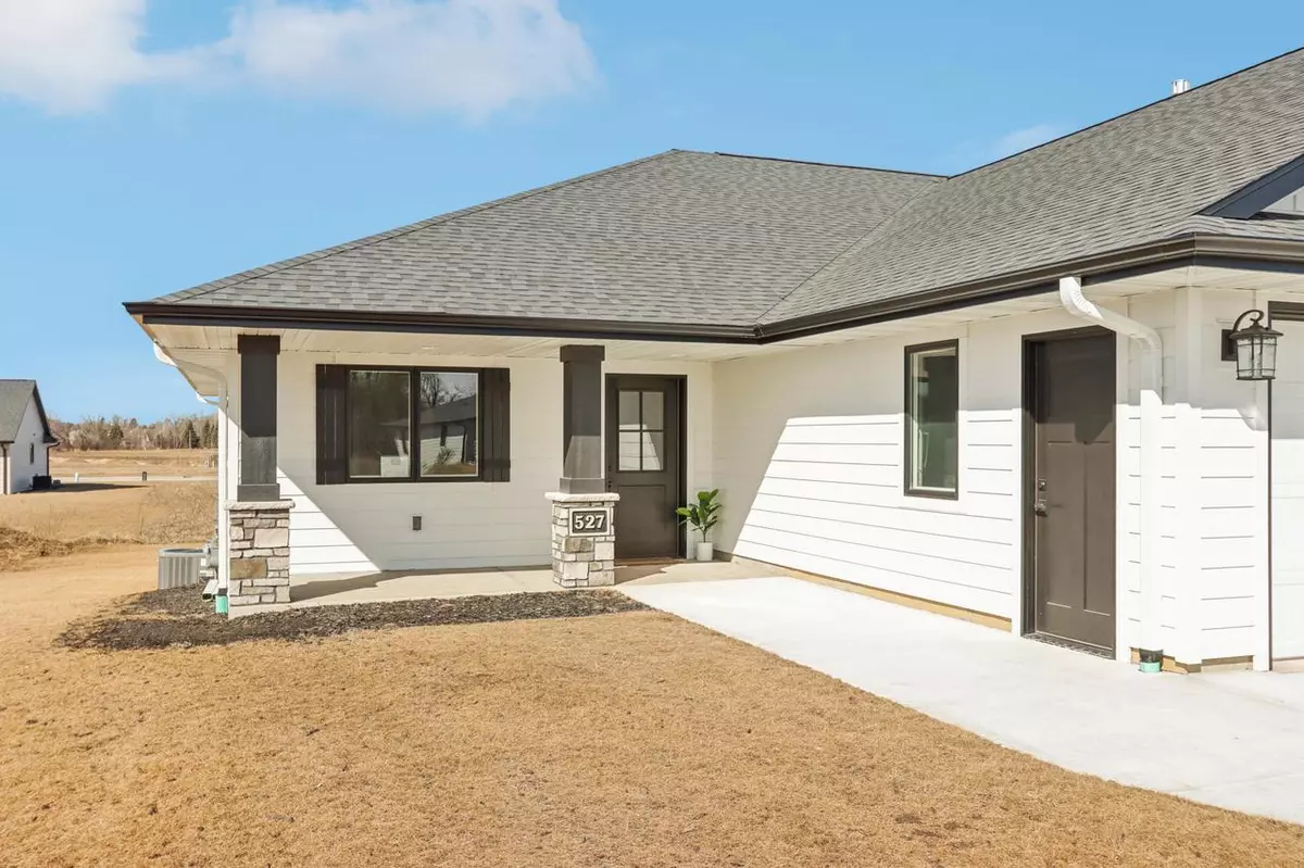 Random Lake, WI 53075,527 Raybern COURT #10