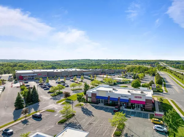 Lake Geneva, WI 53147,652 N Edwards BOULEVARD #4