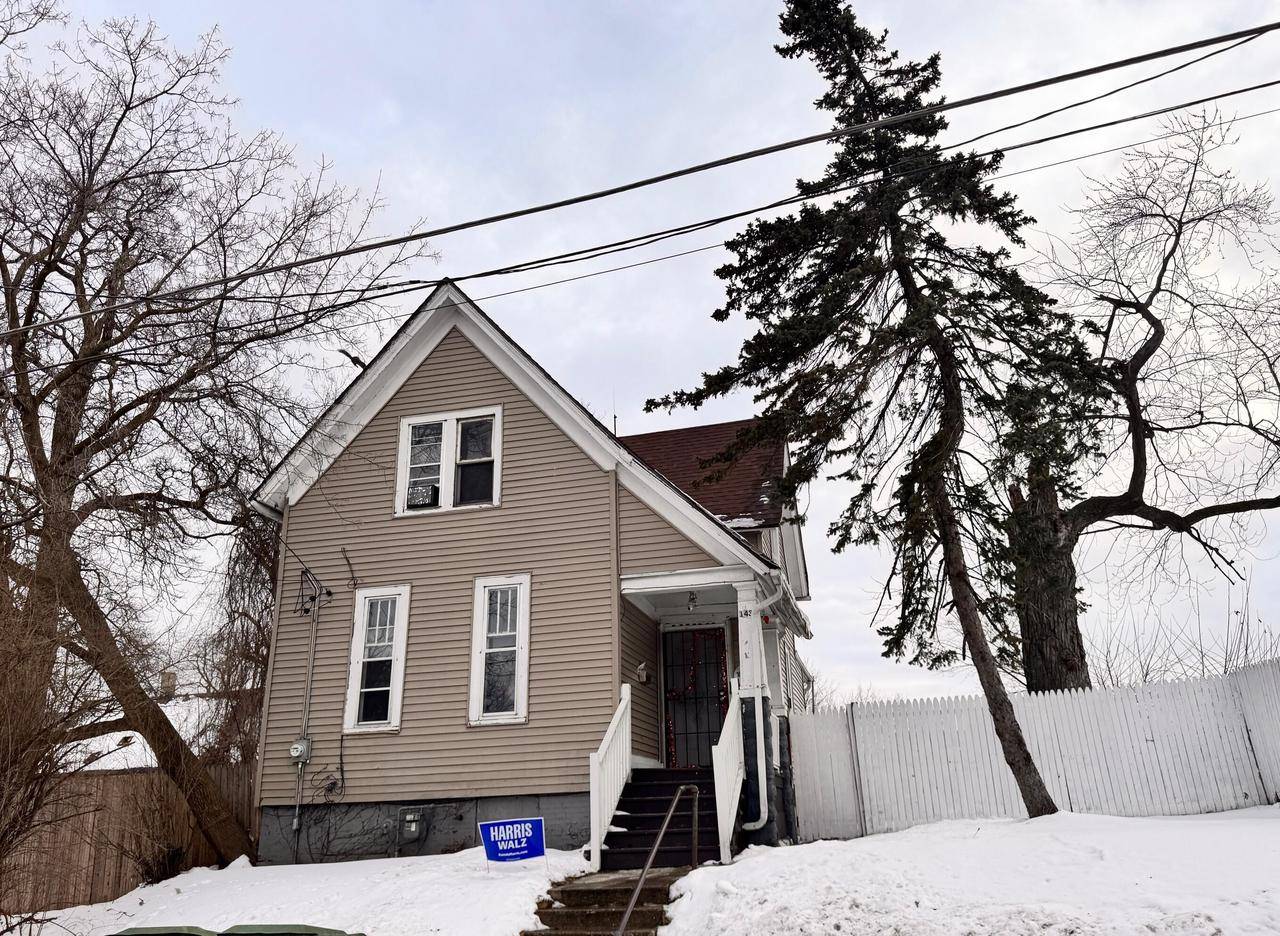 1431 W Chambers STREET, Milwaukee, WI 53206