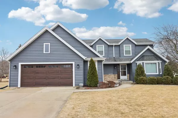 W143N6566 Aspen DRIVE,  Menomonee Falls,  WI 53051