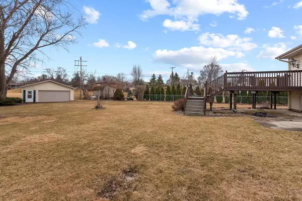 Oak Creek, WI 53154,555 E Golden LANE