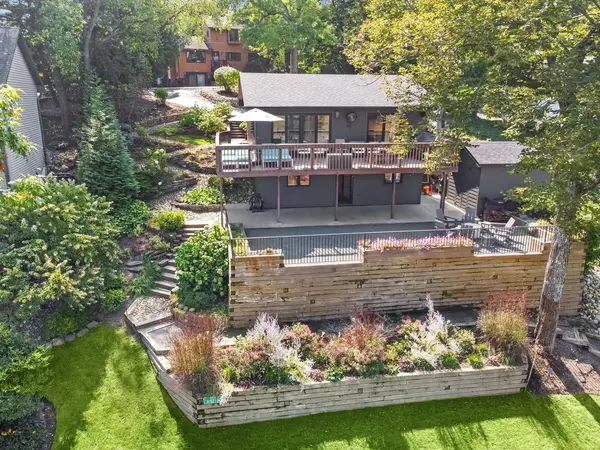 Elkhorn, WI 53121,W5712 North DRIVE