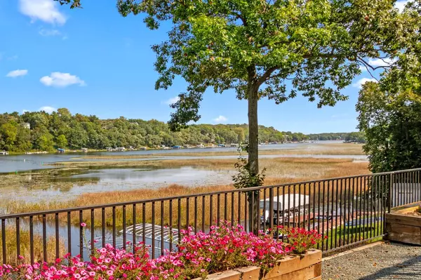 Elkhorn, WI 53121,W5712 North DRIVE