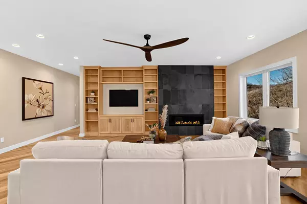 Onalaska, WI 54650,4205 Crestwood COURT