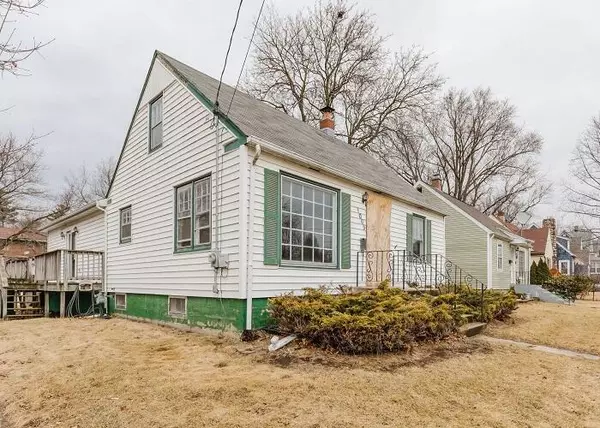 Delavan, WI 53115,1005 Center STREET