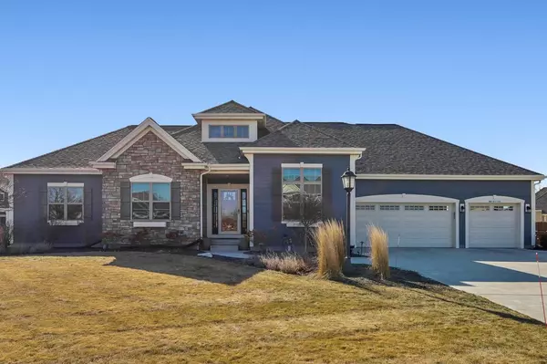 S87W17765 Edgewater COURT, Muskego, WI 53150