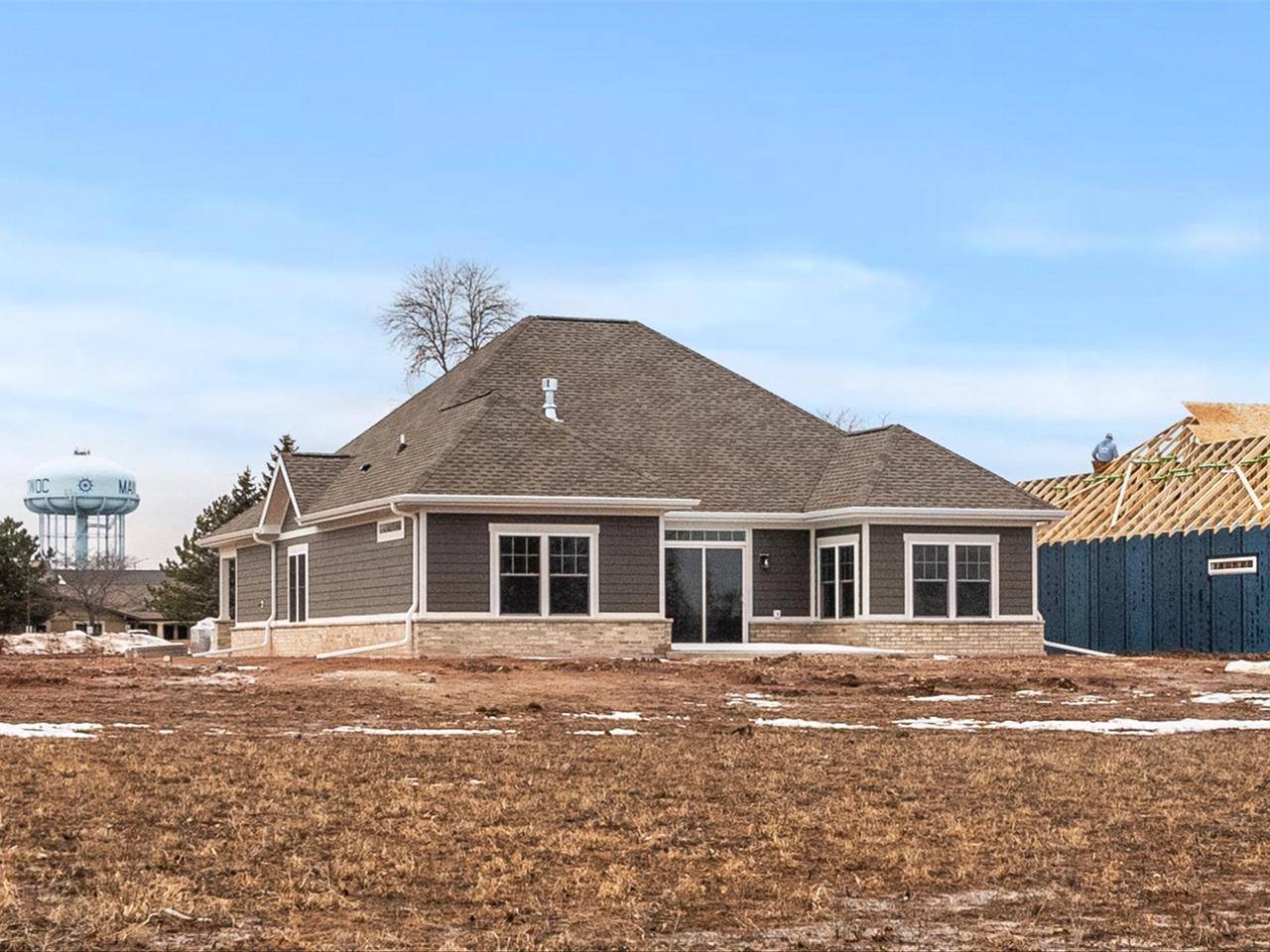 Manitowoc, WI 54220,1327 Wolf RUN
