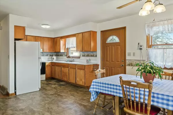 Onalaska, WI 54650,297 Walnut DRIVE