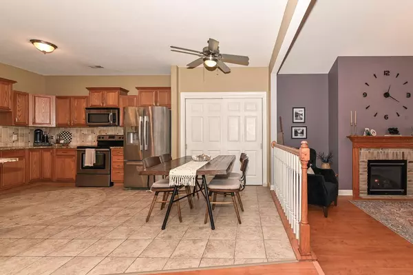 Oak Creek, WI 53154,8542 S Bedford WAY
