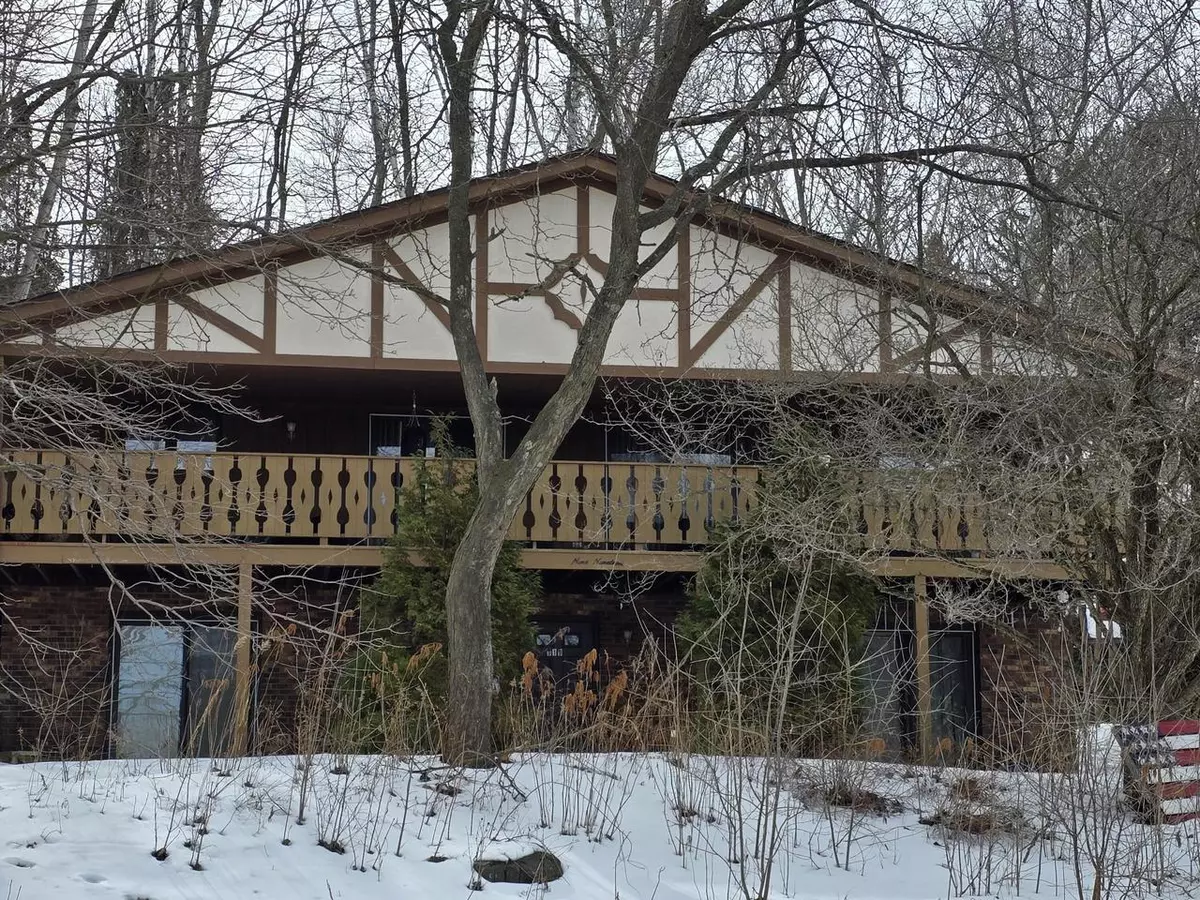 Sheboygan Falls, WI 53085,919 Raymond DRIVE