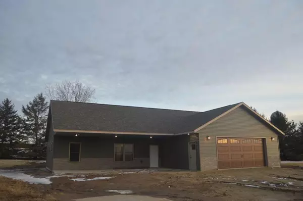 220 Gjere AVENUE N, Caledonia, MN 55921