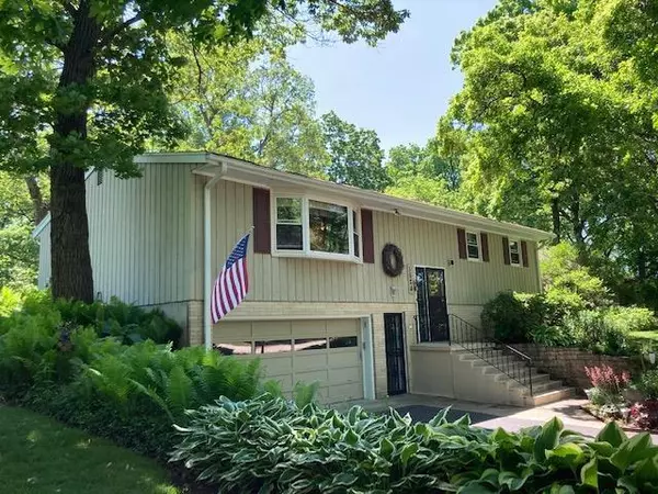 1524 Forest Glen, Oregon, WI 53575