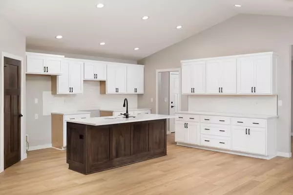 Holmen, WI 54636,1928 Arches DRIVE