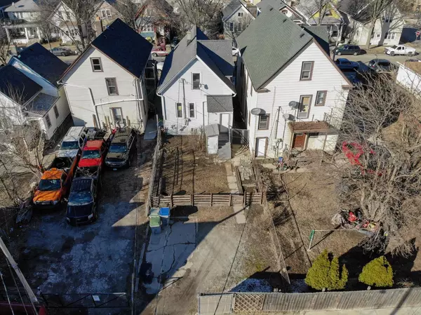 Milwaukee, WI 53204,2517 W Rogers STREET