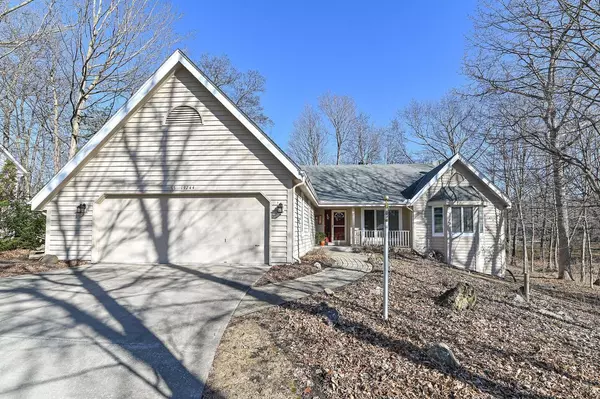 S77W19744 Sanctuary DRIVE, Muskego, WI 53150