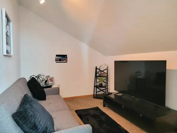 Oak Creek, WI 53154,6982 S Rolling Meadows COURT