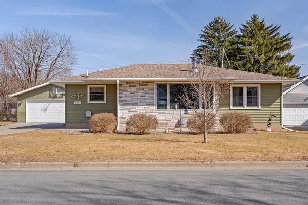 2213 30th STREET S, La Crosse, WI 54601