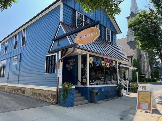 W61N508 Washington AVENUE #510, Cedarburg, WI 53012