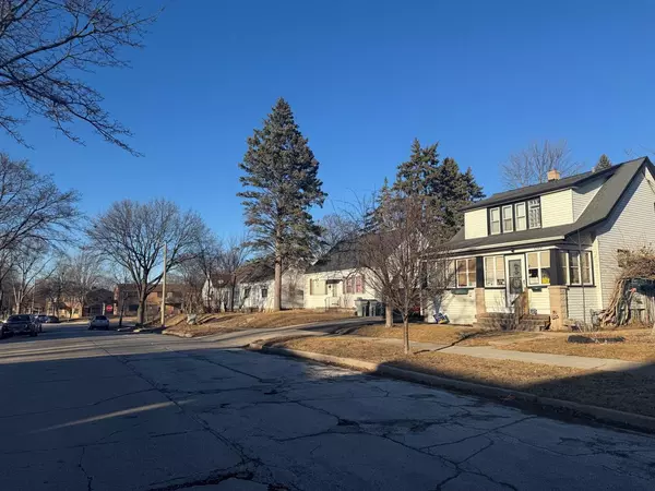 Milwaukee, WI 53209,5953 N 41ST STREET