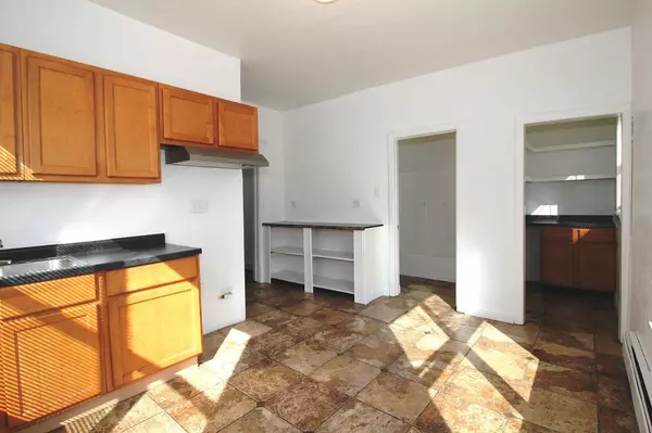 Milwaukee, WI 53204,1424 S 25th STREET
