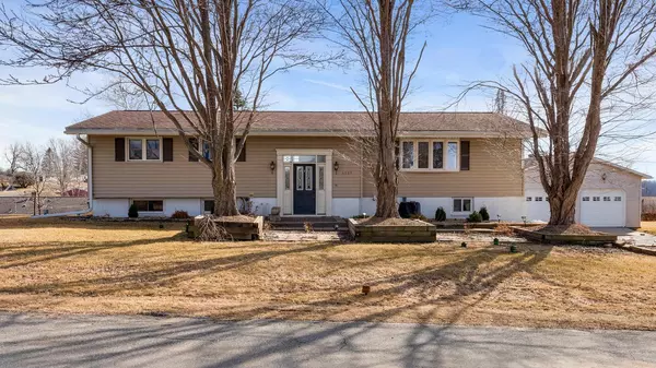 W4937 Troy ROAD, La Crosse, WI 54601