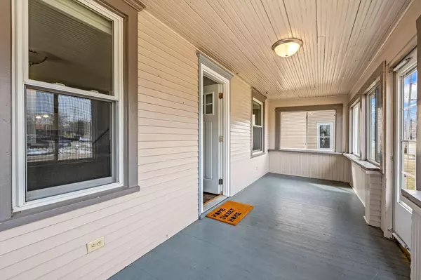 Waterford, WI 53185,119 S Water STREET