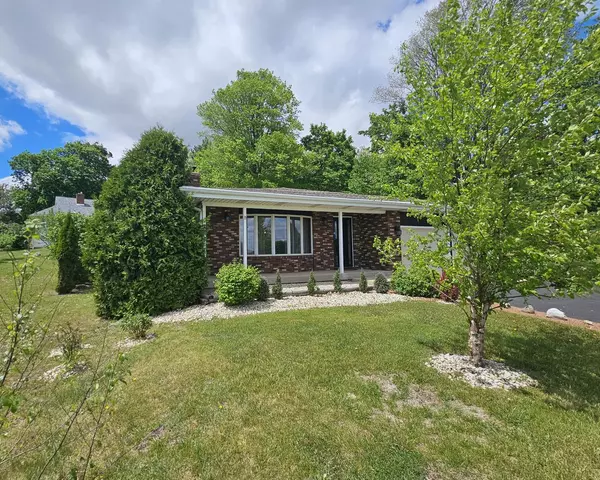 Fontana, WI 53125,1090 Shabbona DRIVE