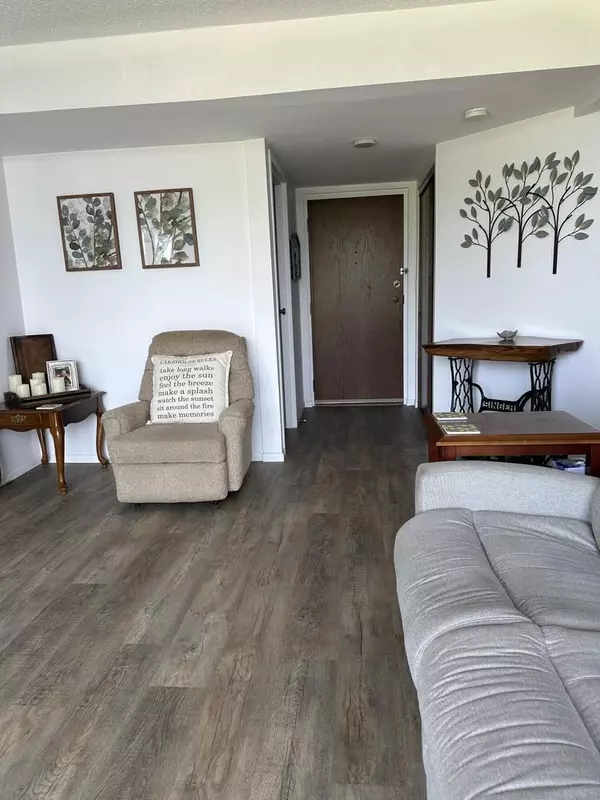 Burlington, WI 53105,3405 S Browns Lake DRIVE #8