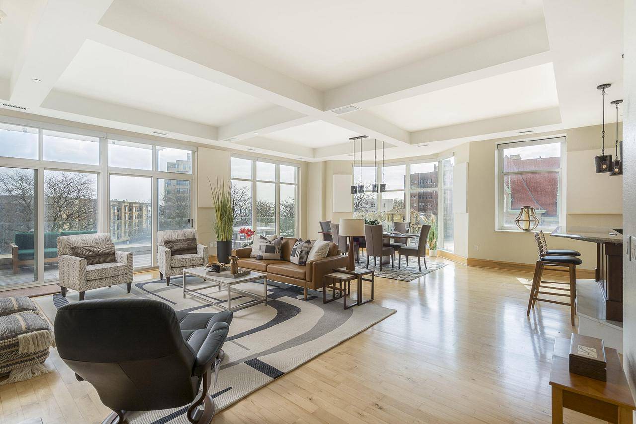 1313 N Franklin PLACE #304, Milwaukee, WI 53202