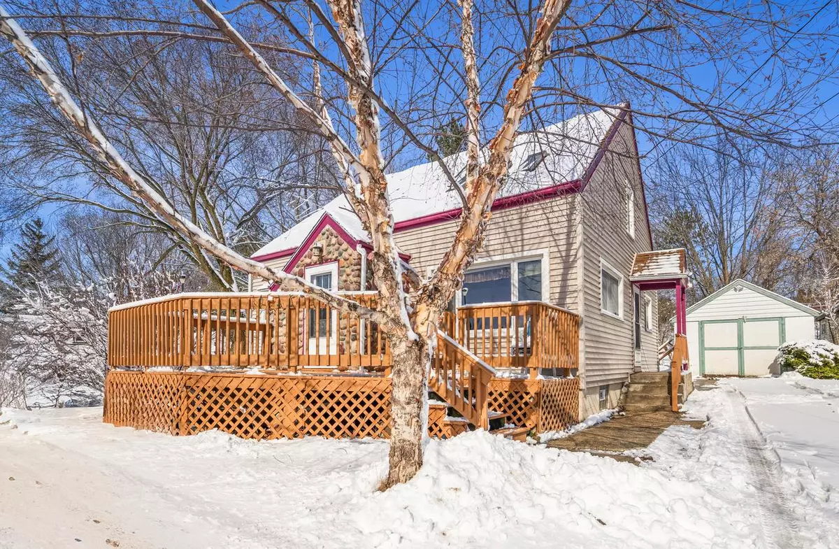 Cascade, WI 53011,114 Madison AVENUE