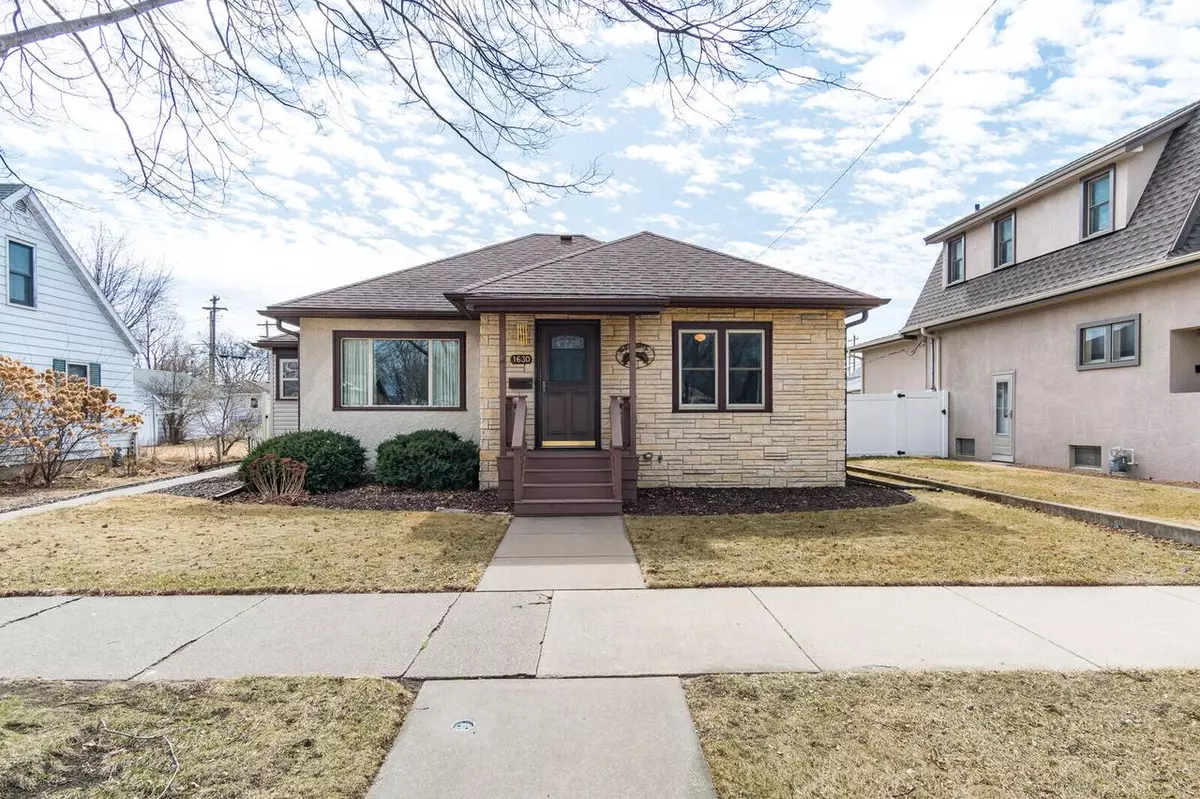 La Crosse, WI 54601,1630 Redfield STREET