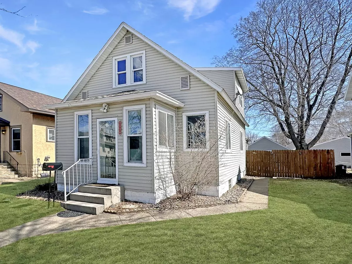 La Crosse, WI 54603,2126 Loomis STREET