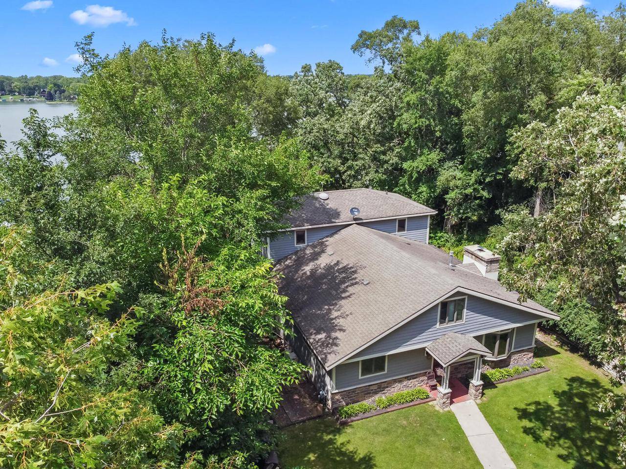 W1260 South Shore DRIVE, Palmyra, WI 53156