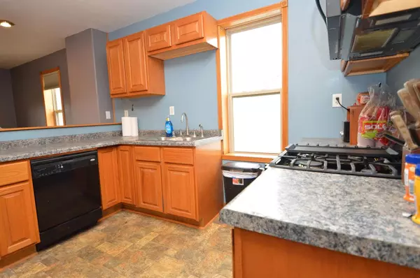 Oak Creek, WI 53154,9155 S 5th AVENUE #9157