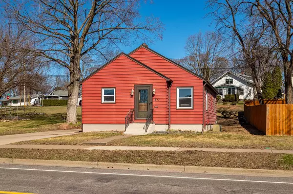 Onalaska, WI 54650,611 3rd AVENUE S