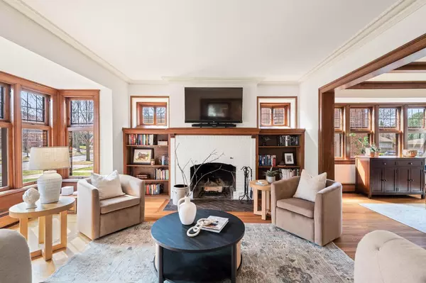 Shorewood, WI 53211,3955 N Harcourt PLACE