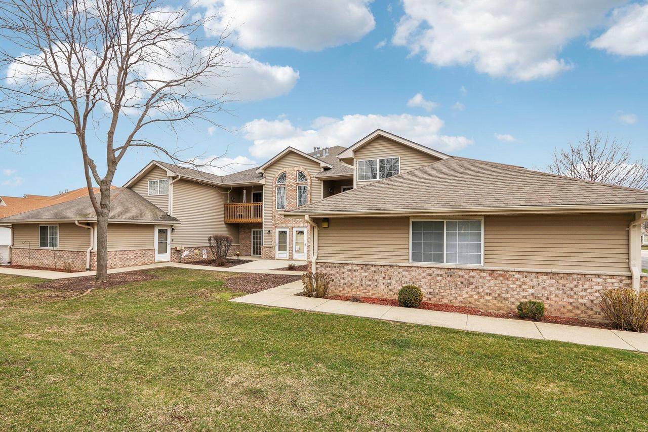 Mount Pleasant, WI 53406,3036 Meyer COURT #6