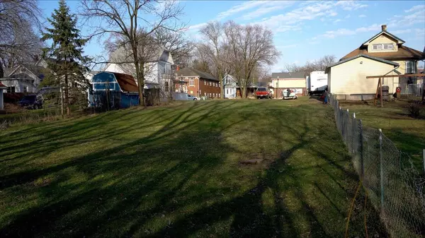 Dousman, WI 53118,207 N MAIN STREET