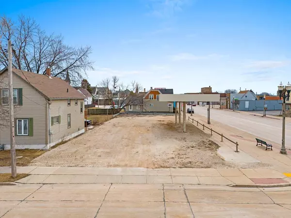 Two Rivers, WI 54241,2023 WASHINGTON STREET