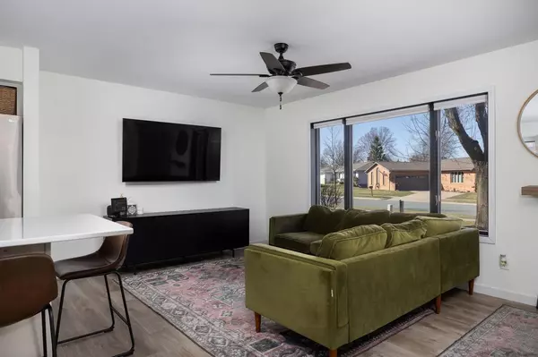 Onalaska, WI 54650,728 14th AVENUE N