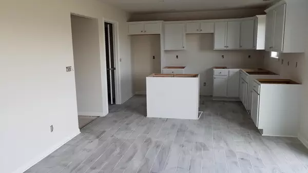 Clinton, WI 53525,904 SHU LAR LN