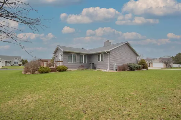 Watertown, WI 53098,1412 Meadowbrook DRIVE