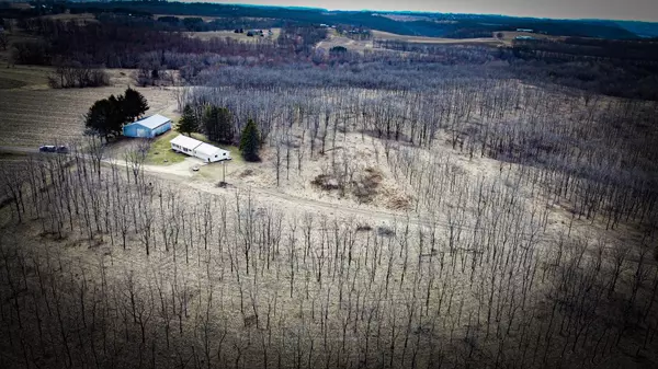 N305 Niesen ROAD, Coon Valley, WI 54623