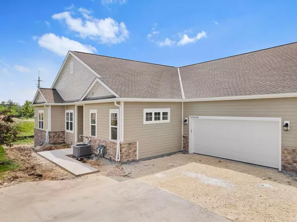 Germantown, WI 53022,N112W14185 Wrenwood PASS