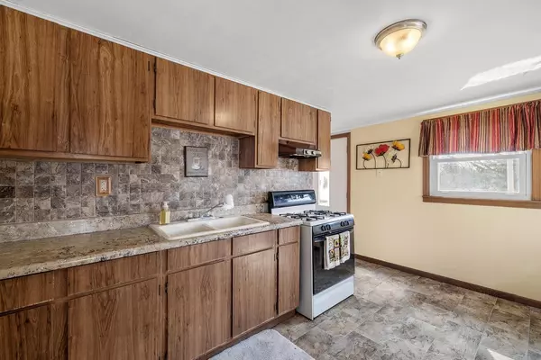 Cascade, WI 53011,118 Madison AVENUE